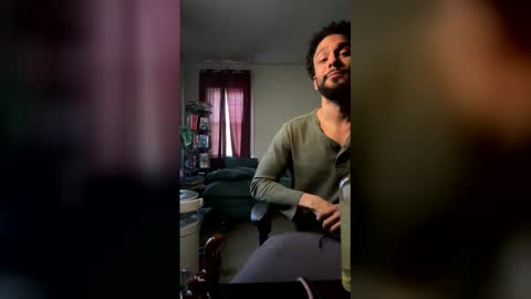 Snapshot of jmack9617 chatting on March 14, 12:54 pm jmack9617 online show from March 14, 12:54 pm