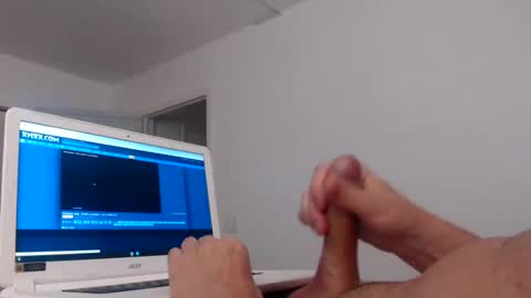 Snapshot of jmc75 chatting on February 5, 2:51 am jmc75 online show from February 5, 2:51 am