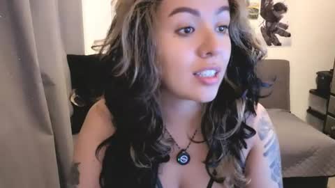 Snapshot of joan_allen chatting on July 17, 5:18 pm Johana online show from July 17, 5:18 pm