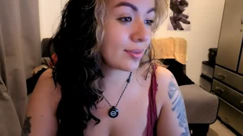 Snapshot of joan_allen chatting on August 2, 5:55 pm Johana online show from August 2, 5:55 pm