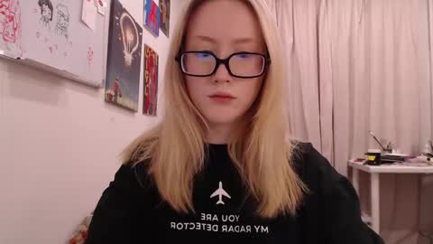 Snapshot of joan_kiss chatting on November 26, 1:12 pm joan_kiss online show from November 26, 1:12 pm