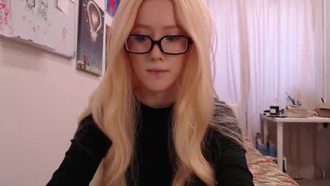 Snapshot of joan_kiss chatting on December 20, 9:16 am joan_kiss online show from December 20, 9:16 am