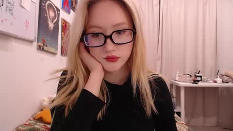 Snapshot of joan_kiss chatting on January 10, 2:19 pm joan_kiss online show from January 10, 2:19 pm