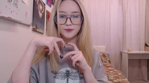 Snapshot of joan_kiss chatting on February 13, 12:12 pm joan_kiss online show from February 13, 12:12 pm