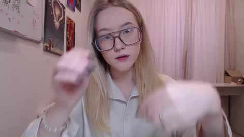 Snapshot of joan_kiss chatting on February 14, 10:56 am joan_kiss online show from February 14, 10:56 am