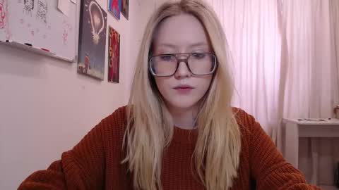 Snapshot of joan_kiss chatting on March 2, 5:08 am joan_kiss online show from March 2, 5:08 am