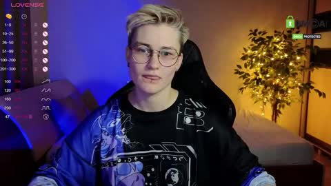 Snapshot of joan_night chatting on February 2, 7:34 pm J online show from February 2, 7:34 pm