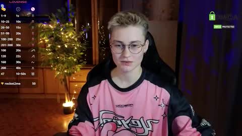 Snapshot of joan_night chatting on February 25, 8:18 pm J online show from February 25, 8:18 pm