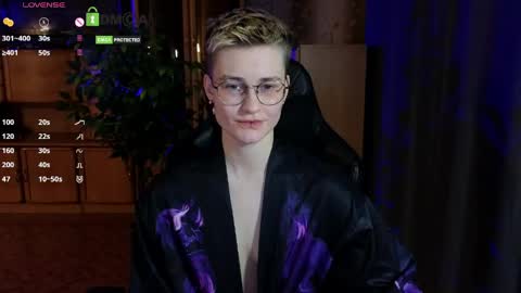 Snapshot of joan_night chatting on March 31, 8:42 pm J online show from March 31, 8:42 pm