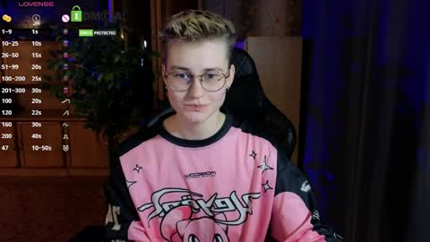 Snapshot of joan_night chatting on April 3, 8:29 pm J online show from April 3, 8:29 pm