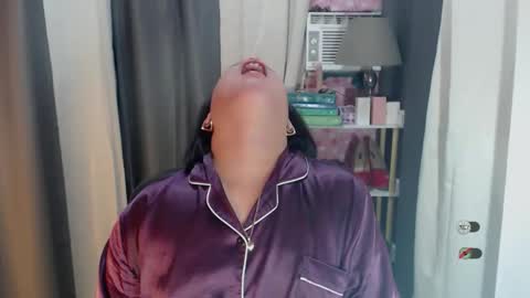Snapshot of joanagorgeous chatting on May 6, 11:43 pm Joana online show from May 6, 11:43 pm