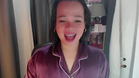 Snapshot of joanagorgeous chatting on June 4, 11:22 pm Joana online show from June 4, 11:22 pm