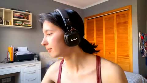 Snapshot of joanaphippin chatting on April 24, 7:44 am joanaphippin online show from April 24, 7:44 am