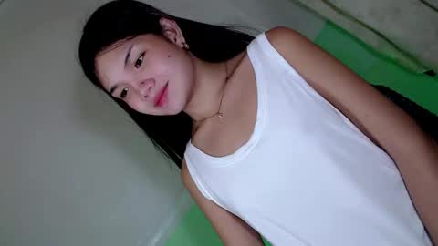 Snapshot of joanna_johnson chatting on March 22, 10:57 pm joanna_johnson online show from March 22, 10:57 pm