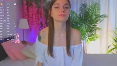 Snapshot of joannerichardson chatting on June 21, 7:27 pm Eva online show from June 21, 7:27 pm