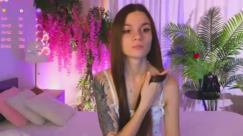 Snapshot of joannerichardson chatting on July 18, 7:28 pm Eva online show from July 18, 7:28 pm