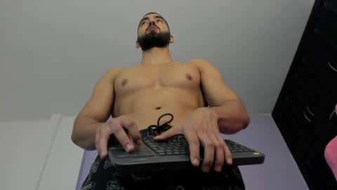 JOAO BATISTA online show from July 12, 11:40 pm