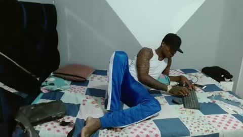 joao_leao online show from November 10, 1:10 pm