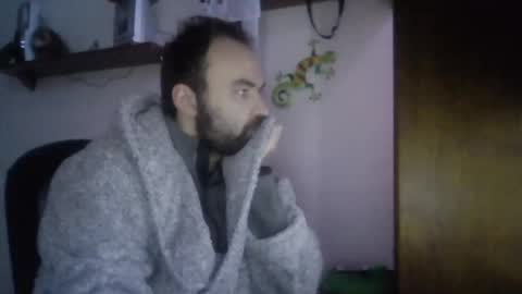 Snapshot of joaodias_18 chatting on January 5, 7:17 pm joaodias_18 online show from January 5, 7:17 pm