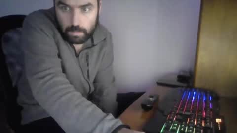 Snapshot of joaodias_18 chatting on February 24, 9:52 pm joaodias_18 online show from February 24, 9:52 pm