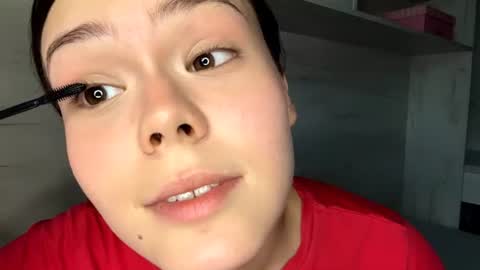 Snapshot of jodeesolarz chatting on July 11, 1:25 pm Mila online show from July 11, 1:25 pm