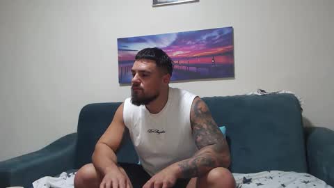 Snapshot of jodogs chatting on October 18, 3:20 am Tiberius online show from October 18, 3:20 am