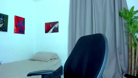 Snapshot of joe23___ chatting on January 6, 10:52 am Joe online show from January 6, 10:52 am