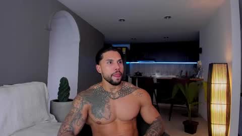 Snapshot of joe_esthetic chatting on March 4, 9:22 pm joe_esthetic online show from March 4, 9:22 pm