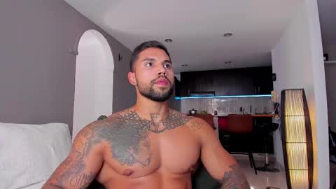 Snapshot of joe_esthetic chatting on September 8, 9:03 pm joe_esthetic online show from September 8, 9:03 pm