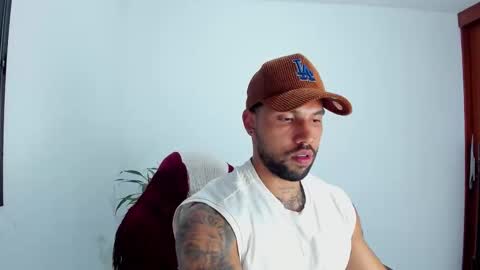 Snapshot of joe_esthetic chatting on November 5, 1:16 am joe_esthetic online show from November 5, 1:16 am