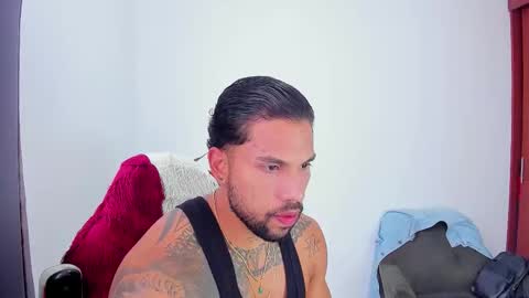 Snapshot of joe_esthetic chatting on November 6, 3:57 pm joe_esthetic online show from November 6, 3:57 pm