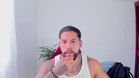 Snapshot of joe_esthetic chatting on November 20, 9:25 pm joe_esthetic online show from November 20, 9:25 pm