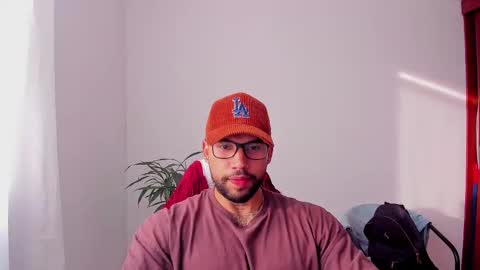 Snapshot of joe_esthetic chatting on November 23, 9:36 pm joe_esthetic online show from November 23, 9:36 pm