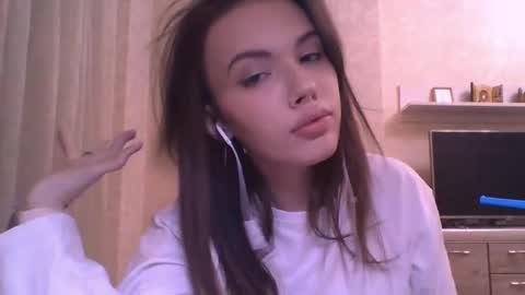 Jennifer online show from December 21, 9:00 pm