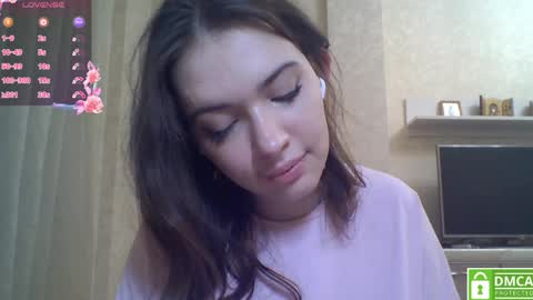 Jennifer online show from April 30, 5:52 pm