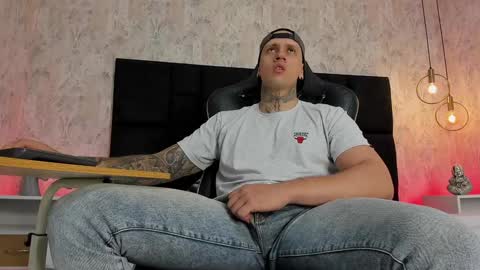     online show from December 12, 3:43 am