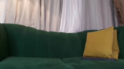     online show from February 7, 5:10 am