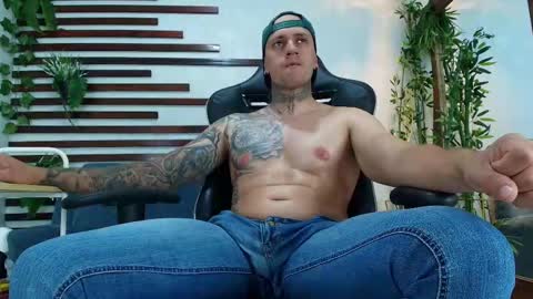     online show from September 25, 6:39 am