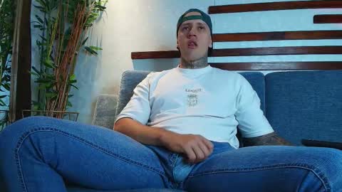     online show from November 10, 3:27 am