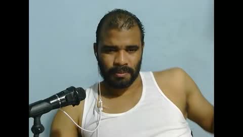 Snapshot of johan2222222222 chatting on March 22, 3:54 am johan2222222222 online show from March 22, 3:54 am