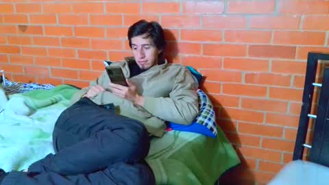 johan70nsexy online show from July 2, 3:23 am