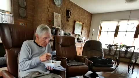 Snapshot of johan7_heet chatting on May 18, 3:51 pm johan7 heet online show from May 18, 3:51 pm