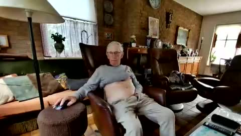 Snapshot of johan7_heet chatting on June 8, 4:40 pm johan7 heet online show from June 8, 4:40 pm