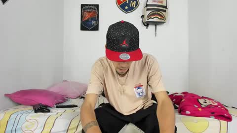 johan_and_antonella online show from December 11, 4:39 am