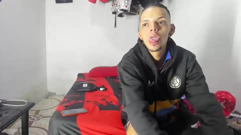 johan_and_antonella online show from April 3, 5:38 am