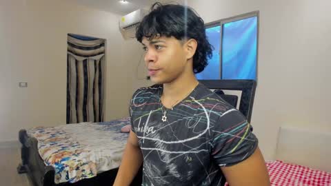 Snapshot of johan_beley_7k chatting on January 1, 5:00 pm Johan Beley online show from January 1, 5:00 pm