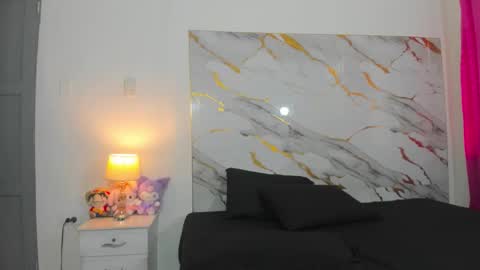 johan online show from October 31, 7:37 pm