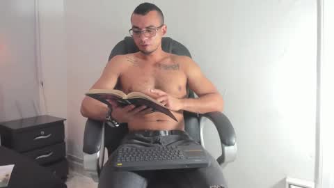 johan online show from November 22, 1:21 pm