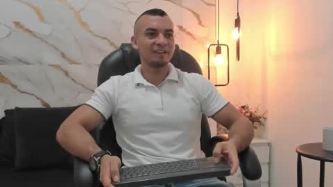 johan online show from November 26, 10:49 am