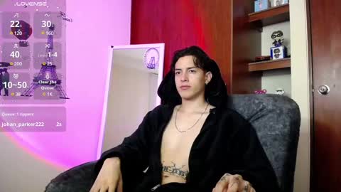 Snapshot of johan_parker222 chatting on March 6, 4:41 am johan_parker222 online show from March 6, 4:41 am